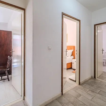 House Benbello Apartment Milna (Brac)