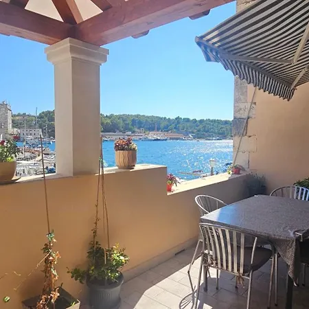 Apartment House Benbello Milna (Brac)